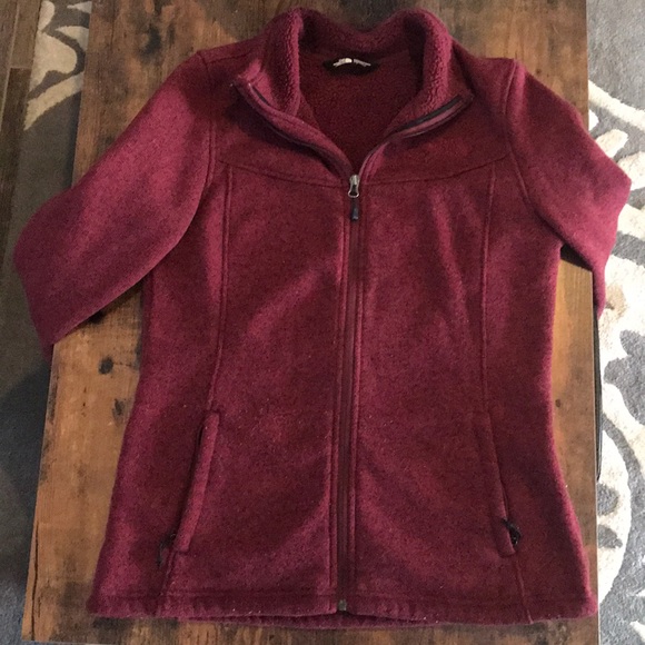 Burgundy North Face sweater - Picture 2 of 3